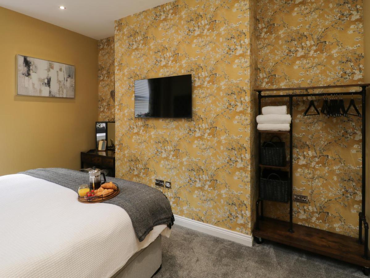 Appartamento Sapphire Seas Whitby Esterno foto